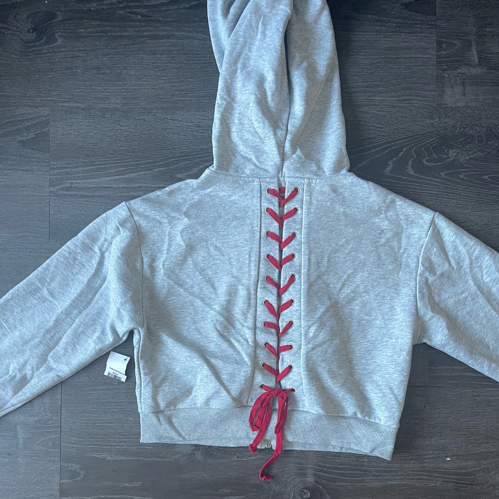 Akira sweater